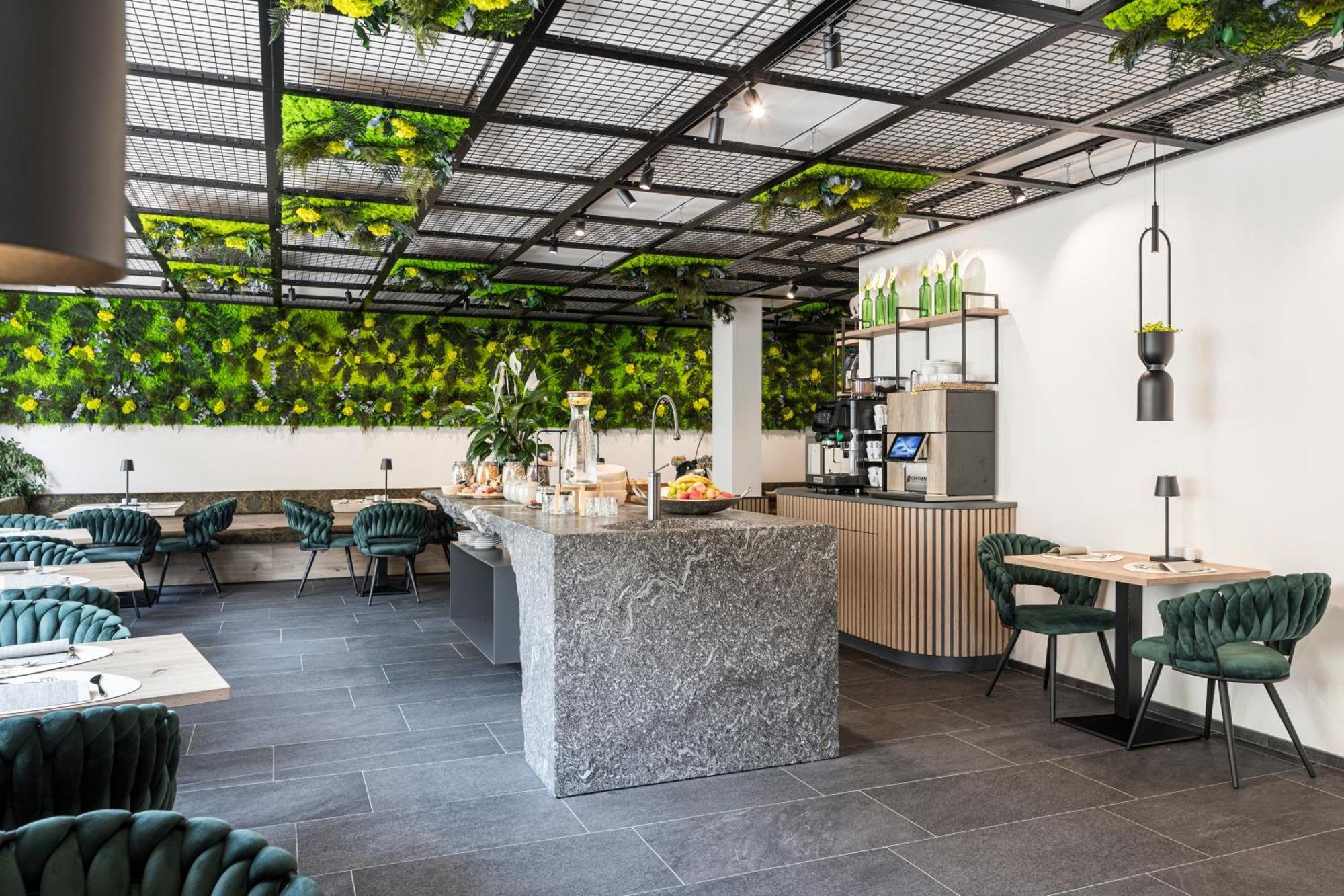 Sole Boutique Hotel Випитено Екстериор снимка